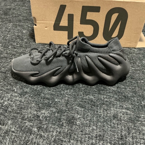 Yeezy 450 in Black - Picture 5 of 6